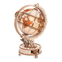 Globe terrestre motorisé en bois Rokr ST003D, vue de face