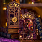 Détail du chaudron et des objets magiques du Book Nook Le Coin des Sortilèges