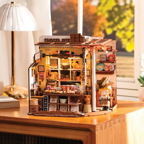 Maquette en bois la Chocolaterie de Henri