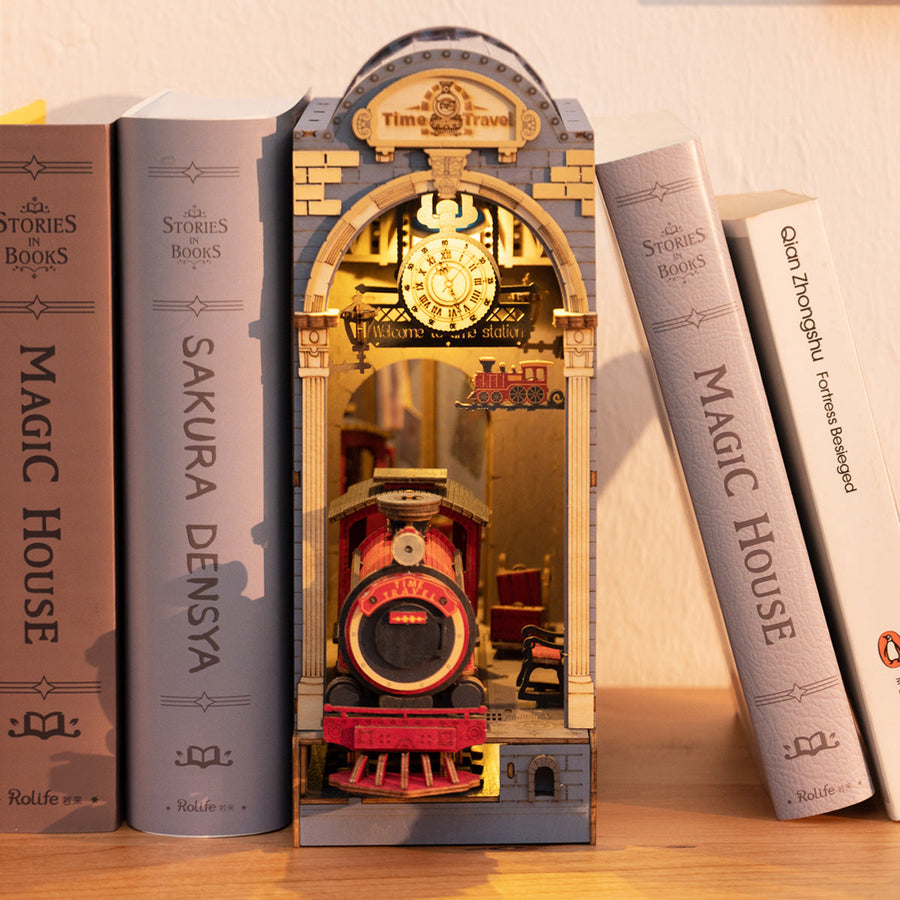 Book nook Time Travel Rolife assemblé