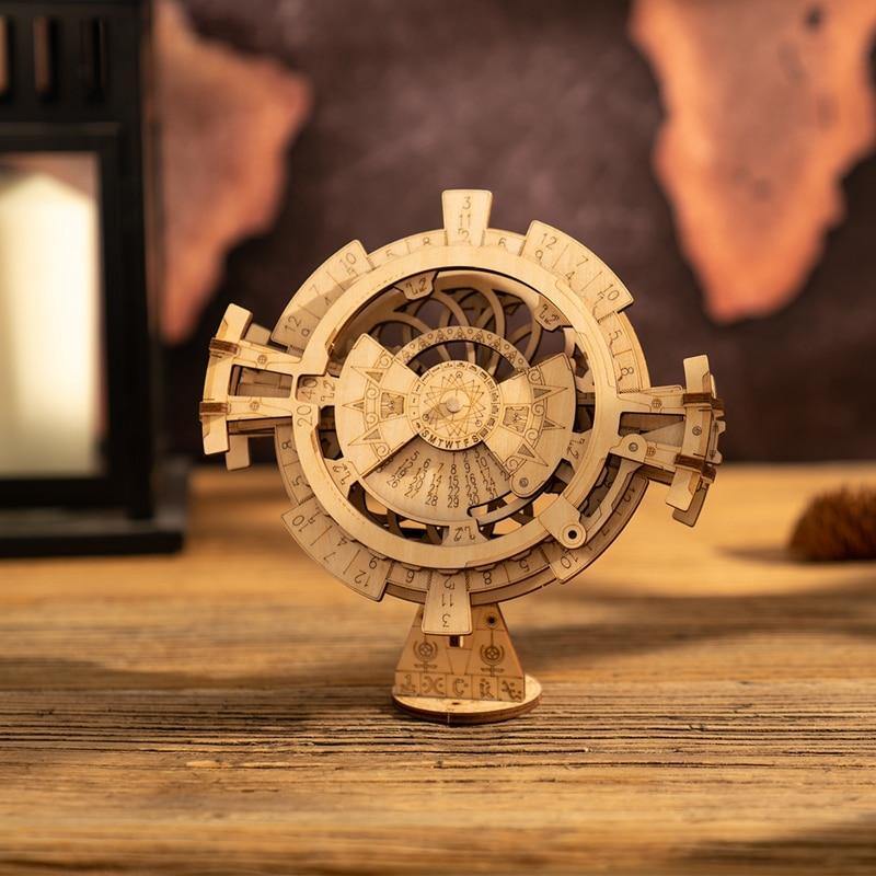 Maquette de calendrier perpétuel en bois Rokr LK201