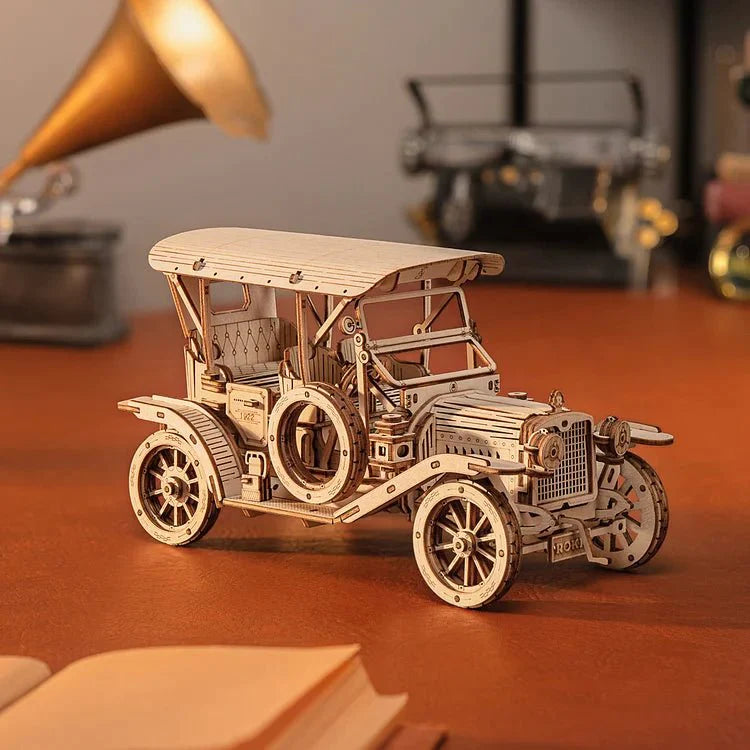Maquette de voiture ancienne en bois Rokr MC801